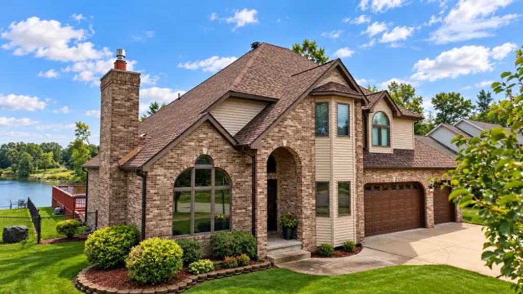 6797 Lakeshore Drive, Portage