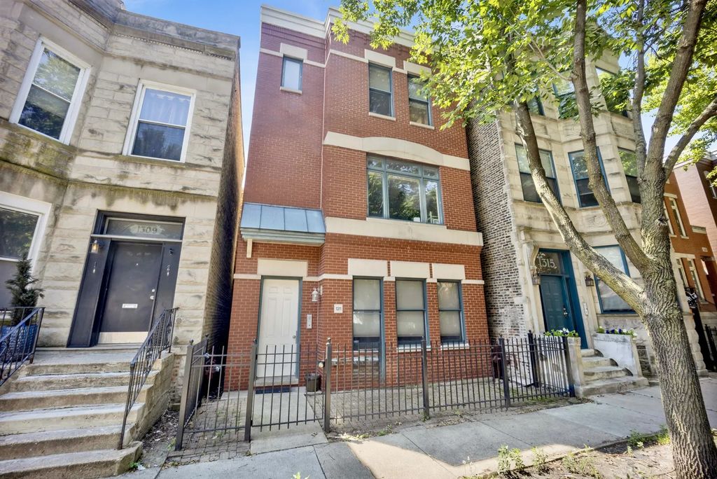 1311 W Fillmore Street A, Chicago, 60607