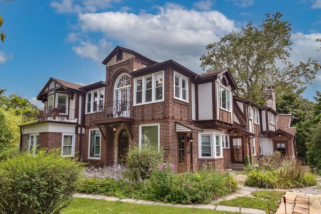 1155 Saint Johns Avenue H, Highland Park, 60035