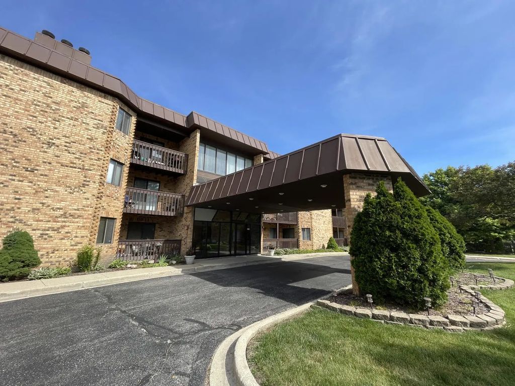 2880 Torrey Pine Lane 1h, Lisle, 60532