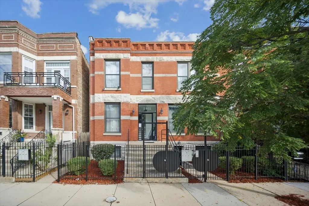 2912 W Warren Boulevard 1, Chicago