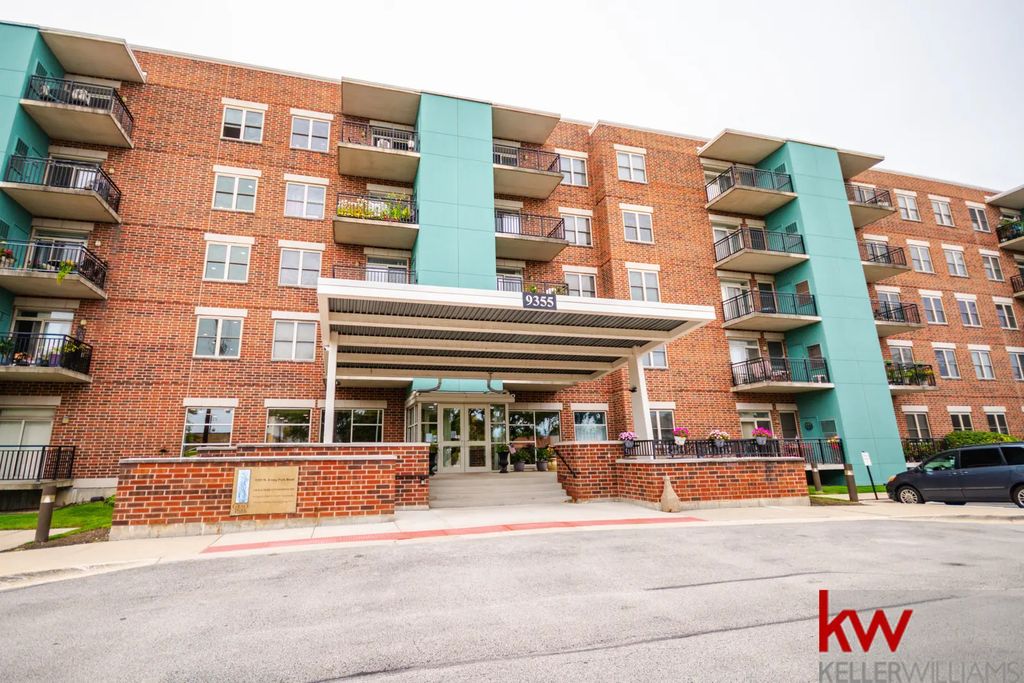 9355 Irving Park Road 421, Schiller Park