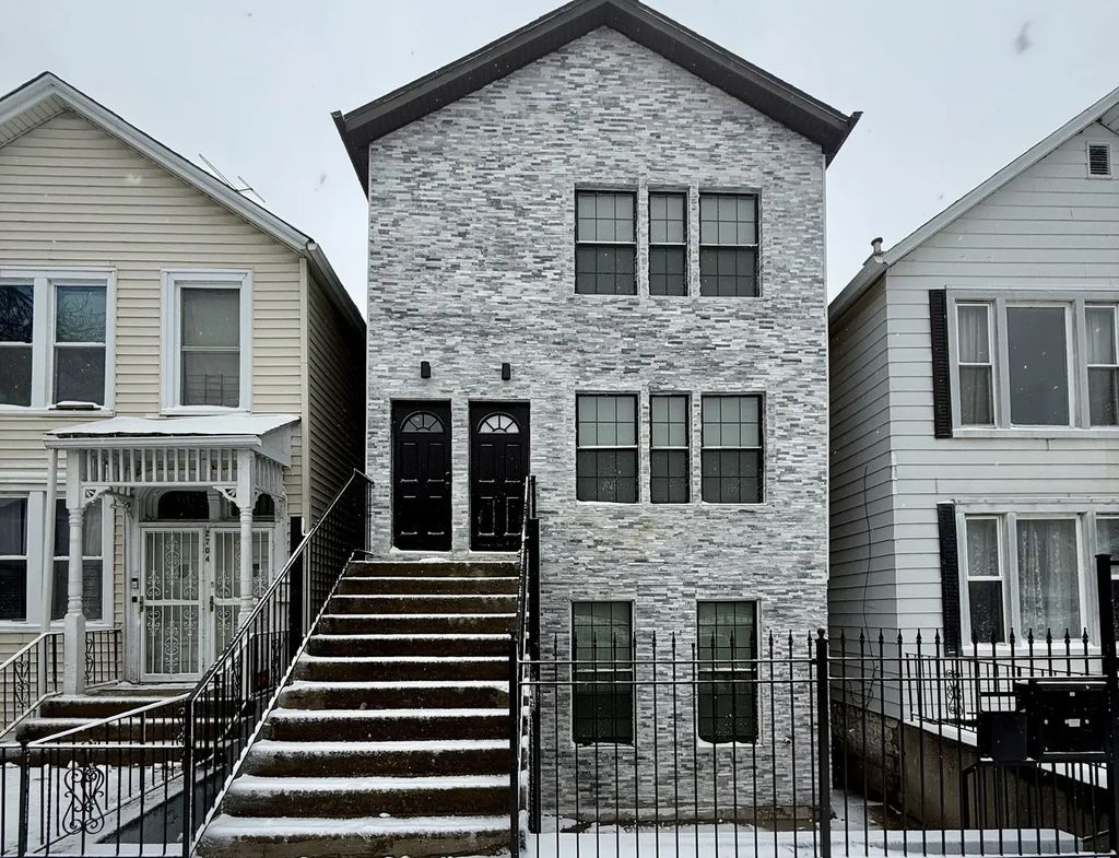 2702 S Union Avenue 2, Chicago, 60616
