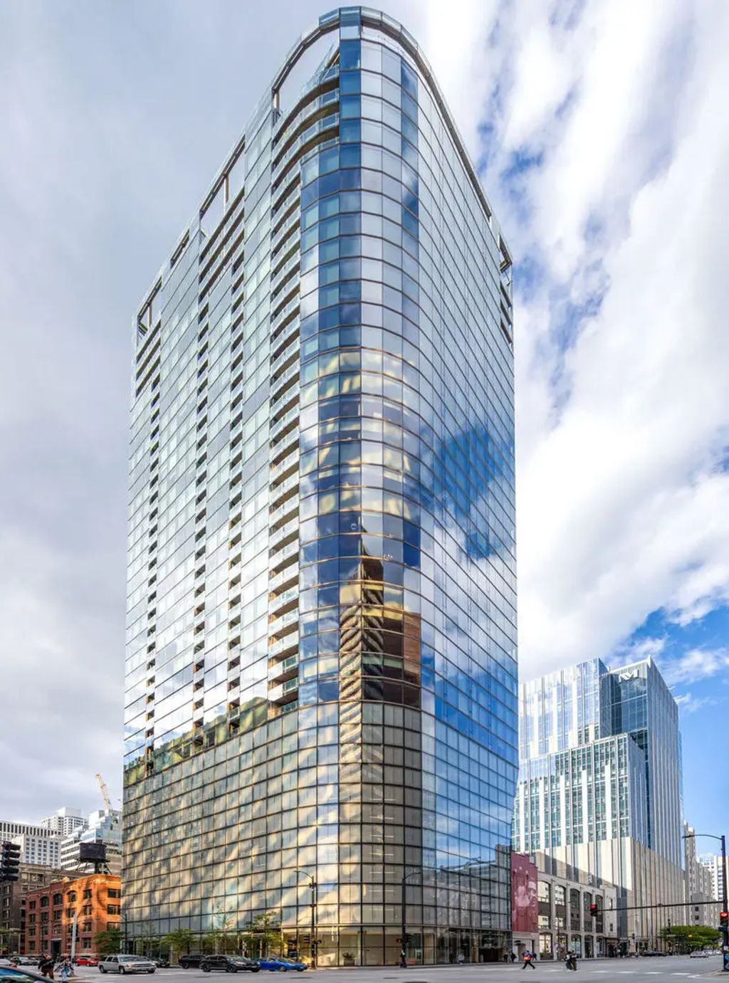600 N Fairbanks Court 2704, Chicago