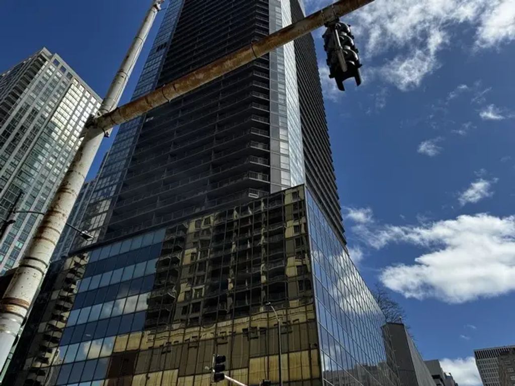 10 E Ontario Street 2012, Chicago, 60611