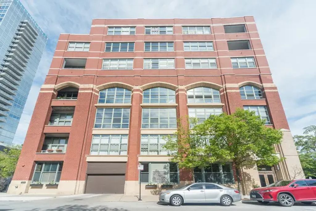 2001 S Calumet Avenue 408, Chicago, 60616