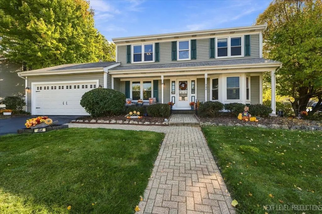 904 Campbell Court, Batavia