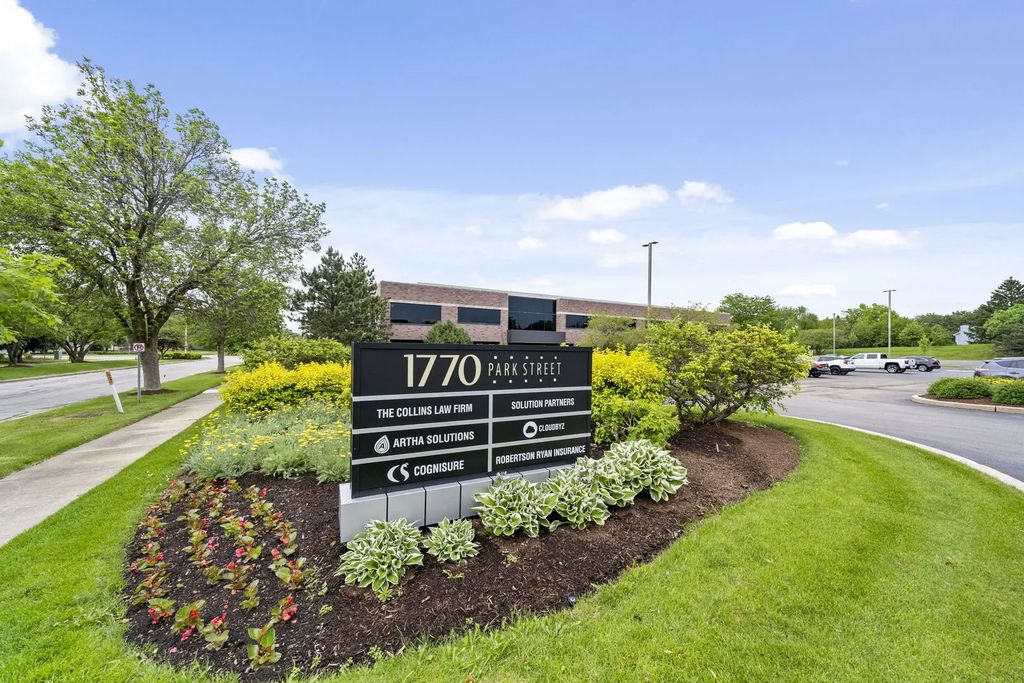 1770 Park Street 202, Naperville