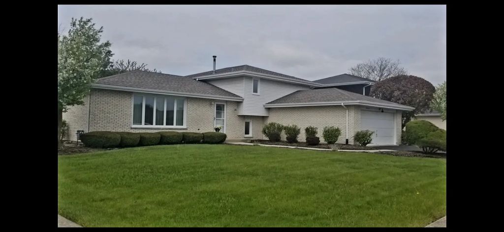 8430 Glen Oaks Road, Orland Park