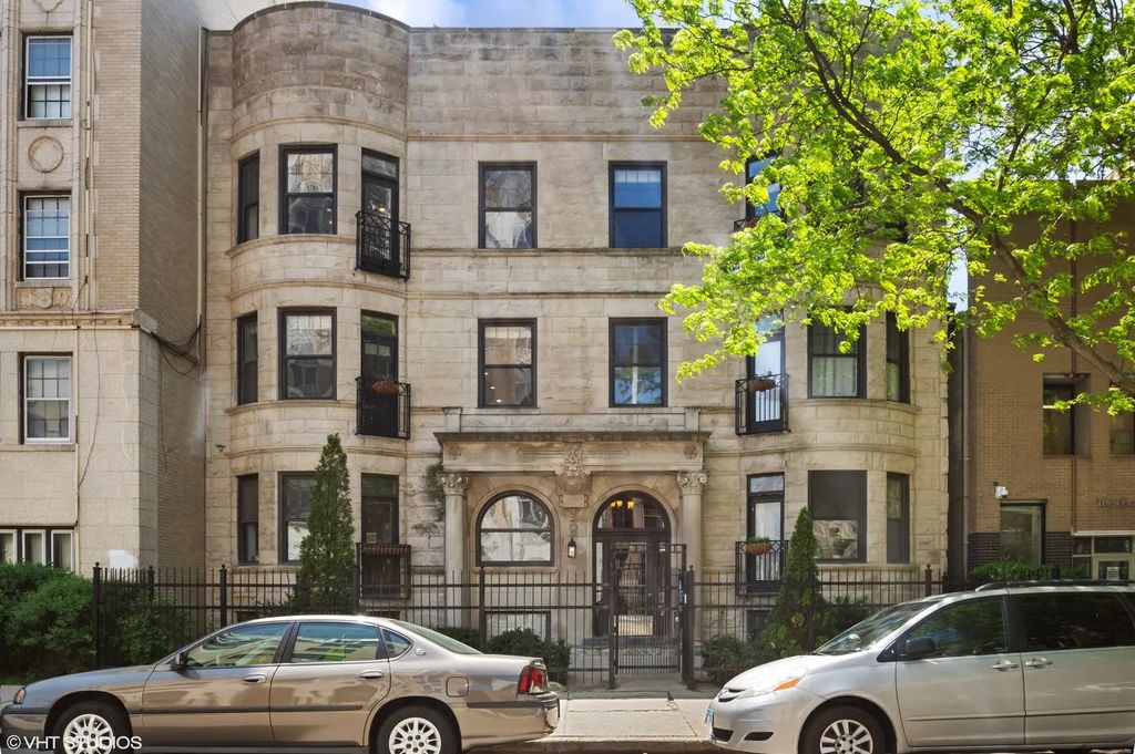 929 W Eastwood Avenue Gw, Chicago, 60640