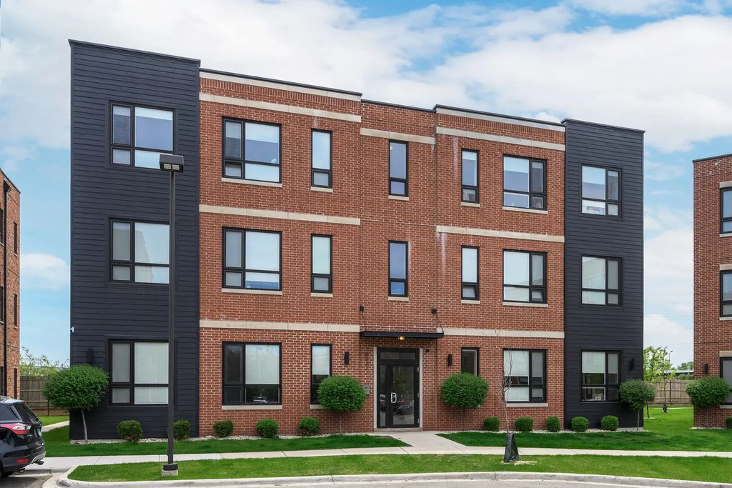 6535 W Dickens Avenue 2w, Chicago