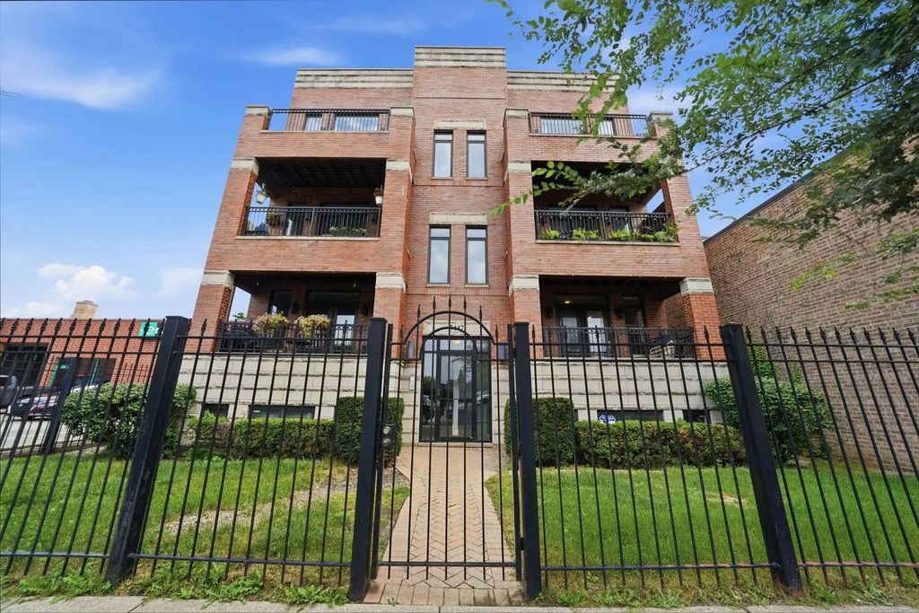 5445 N Northwest Highway 1s, Chicago
