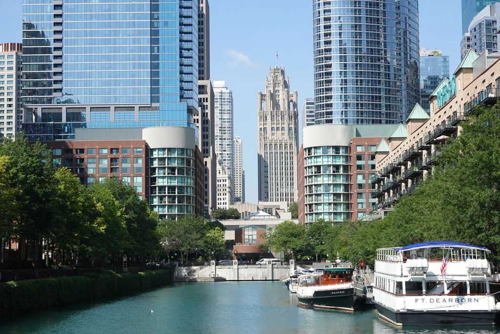440 N Mcclurg Court 1105, Chicago