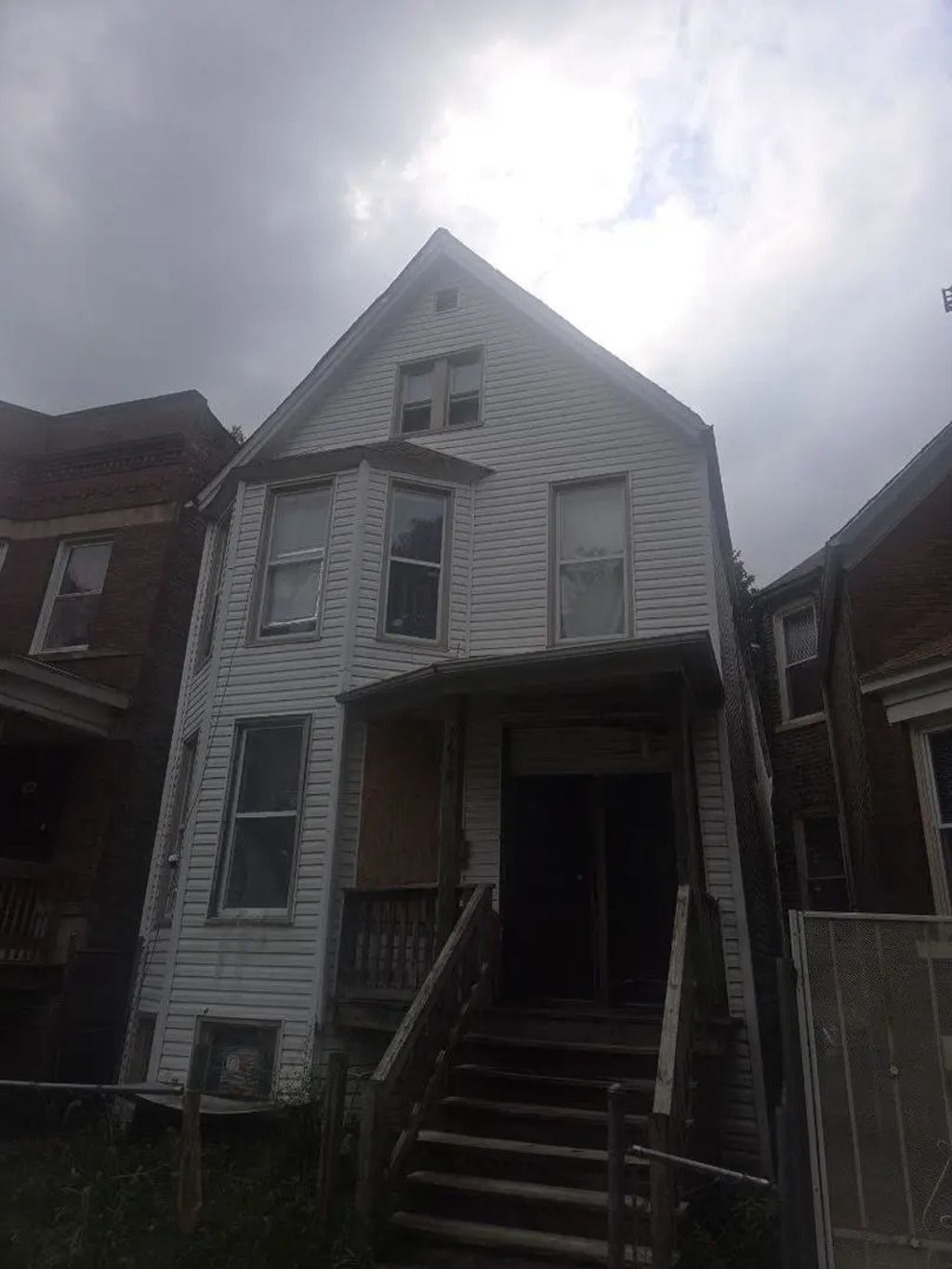 5610 S Throop Street, Chicago