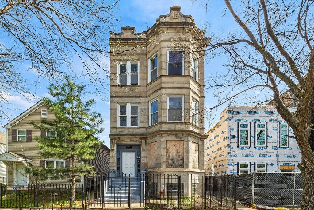 1621 S Lawndale Avenue, Chicago