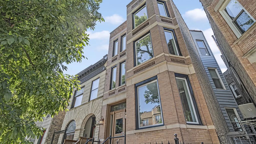 3227 W Beach Avenue 3, Chicago, 60651