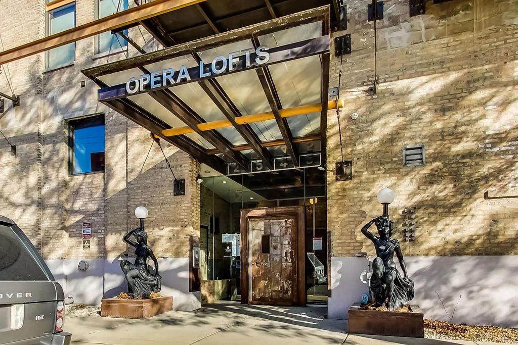 2545 S Dearborn Street 525, Chicago, 60616