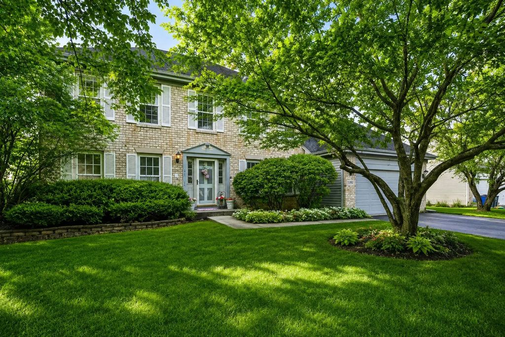 5282 Galloway Drive, Hoffman Estates