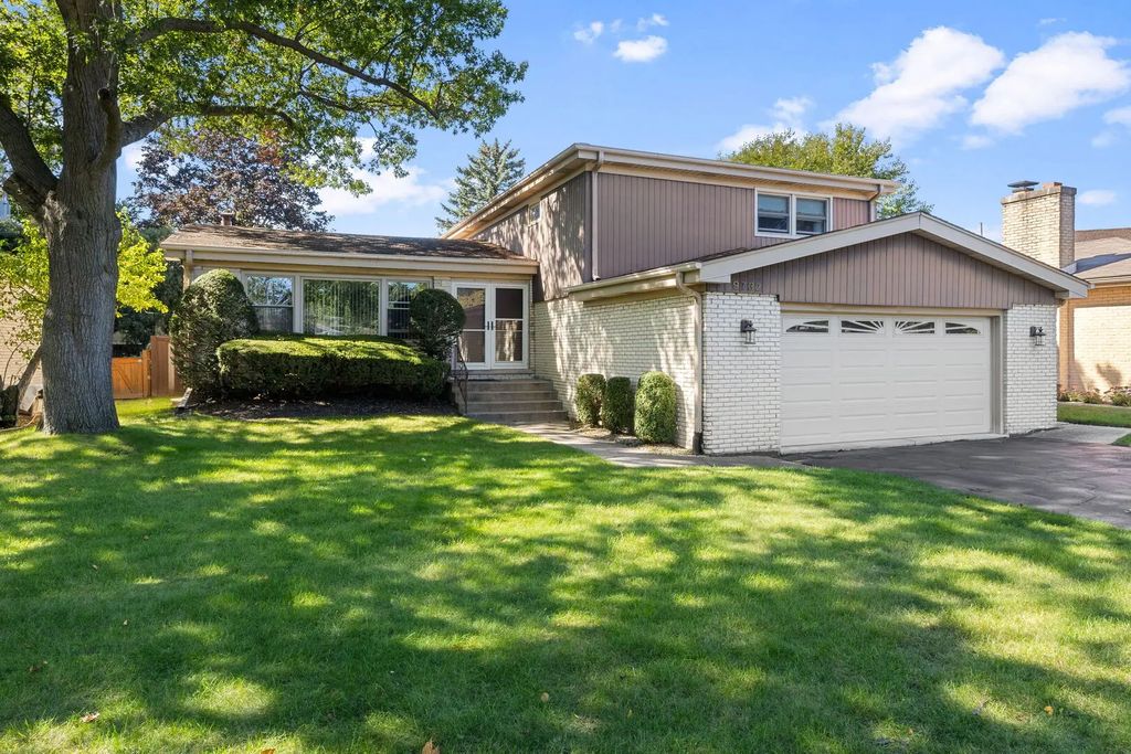 9732 Kildare Avenue, Skokie
