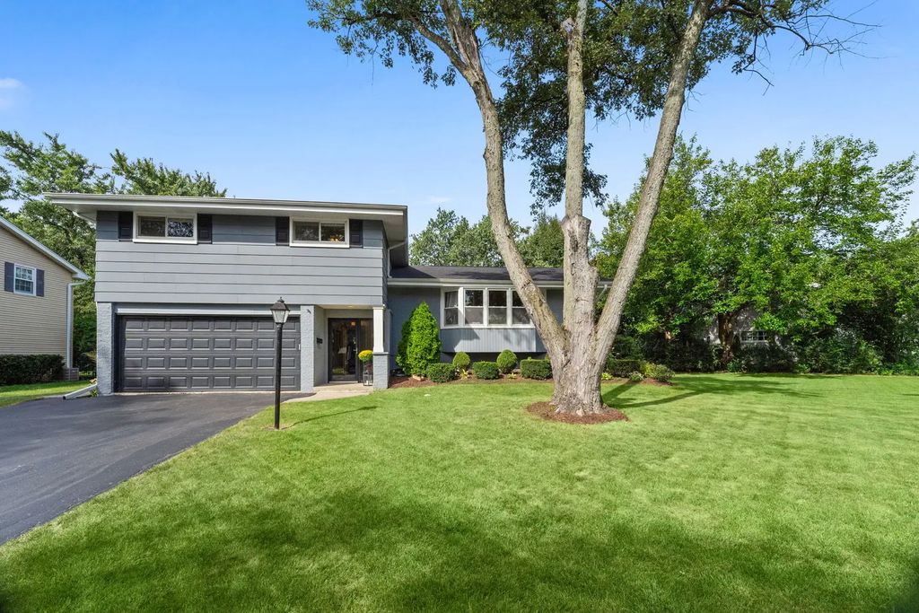 1630 Imperial Drive, Glenview