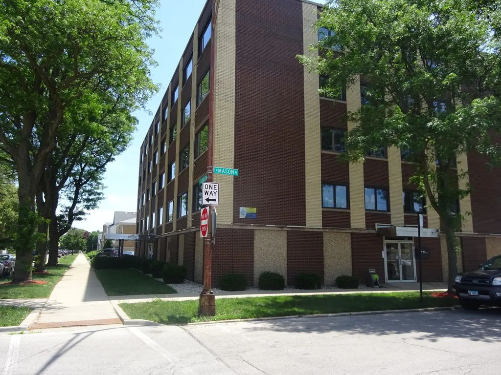 4825 N Mason Avenue, Chicago