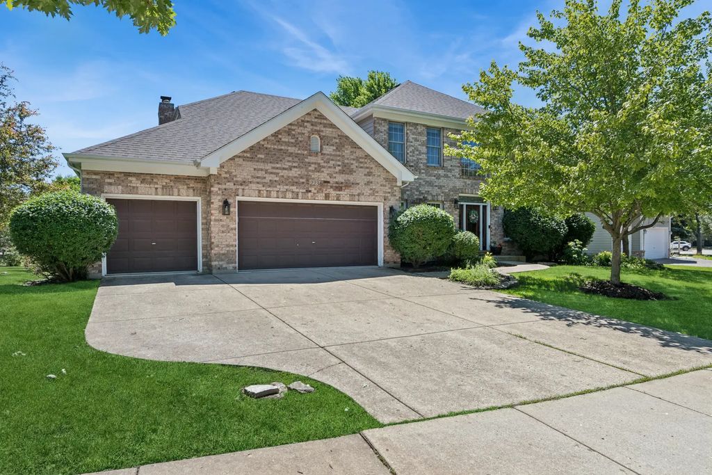 2236 Stowe Circle, Naperville