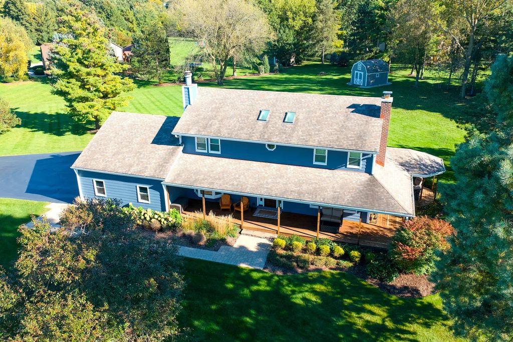 25371 W Marilyn Meadow Court, Wauconda