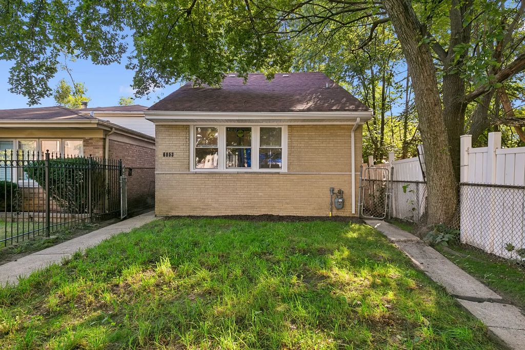 6853 S Langley Avenue, Chicago