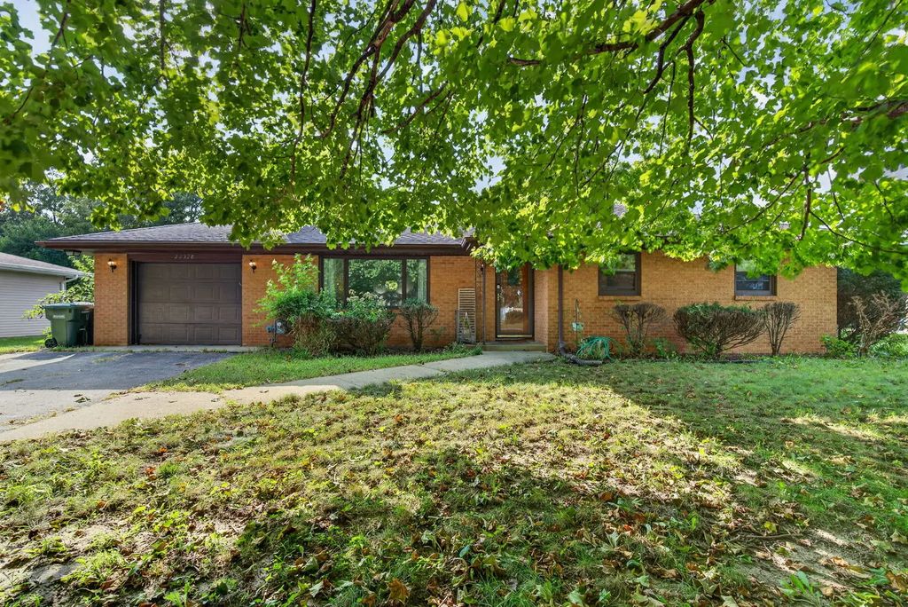 22328 S Carrie Avenue, Channahon