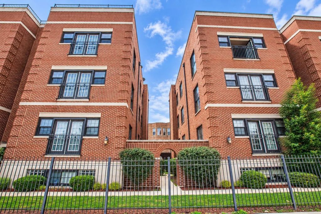 543 E 43rd Street 2e, Chicago