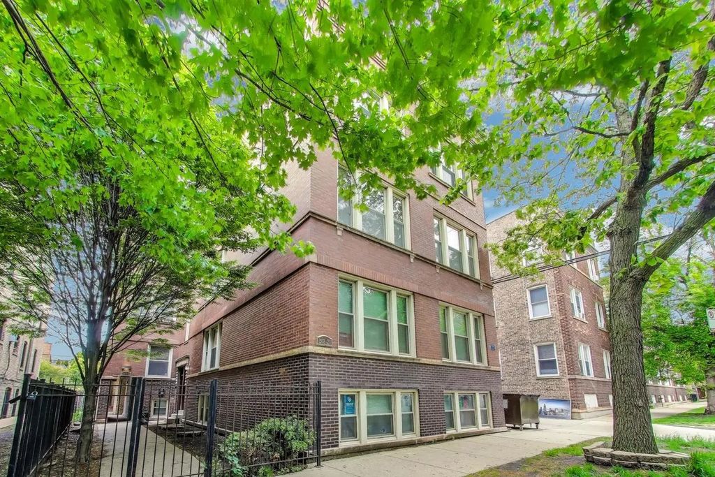 1918 W Cullom Avenue G, Chicago, 60613
