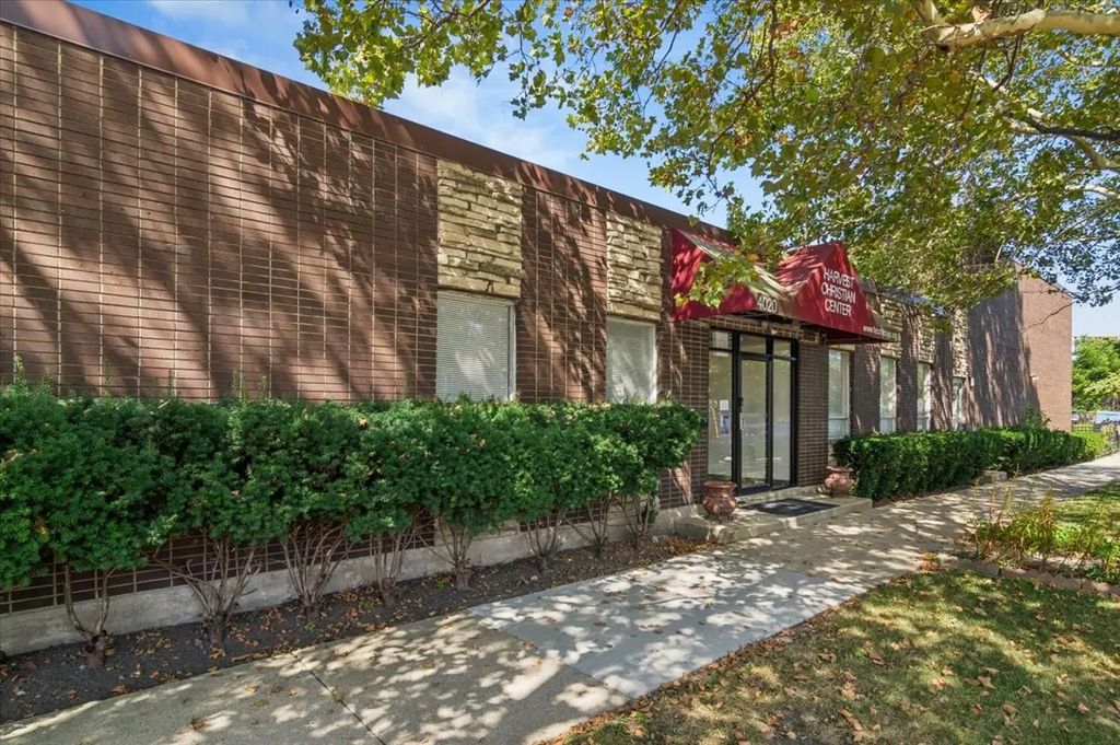 4024 N Tripp Avenue, Chicago