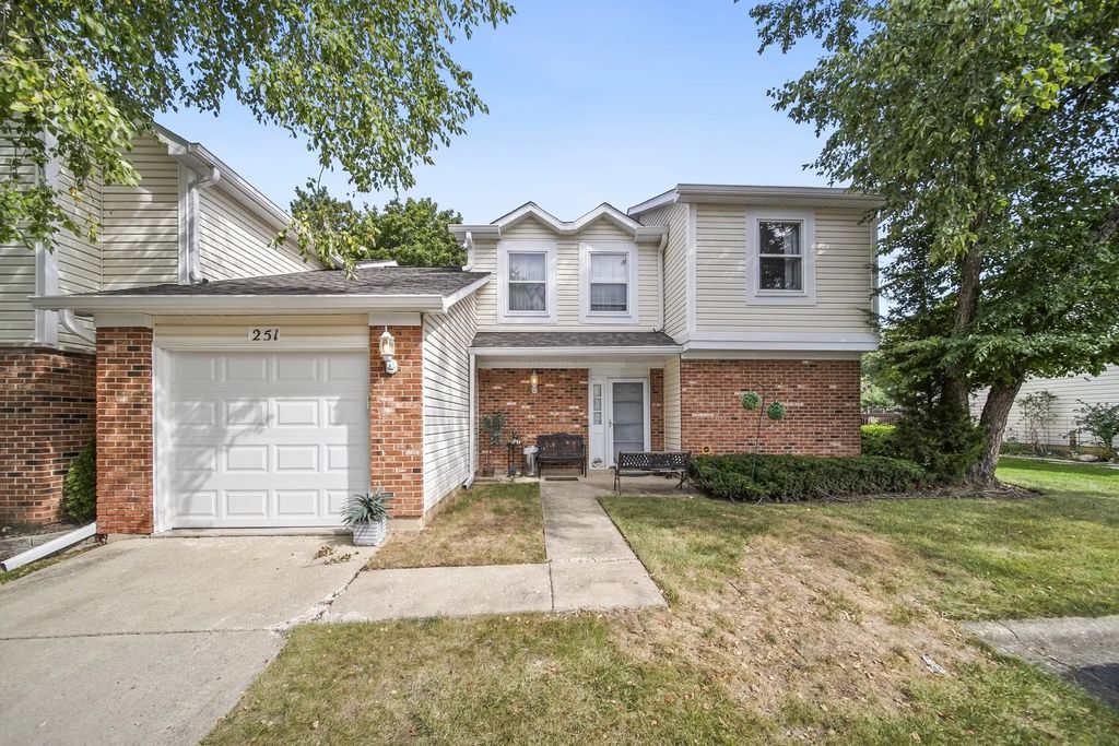 251 Tamarack Drive, Bloomingdale, 60108