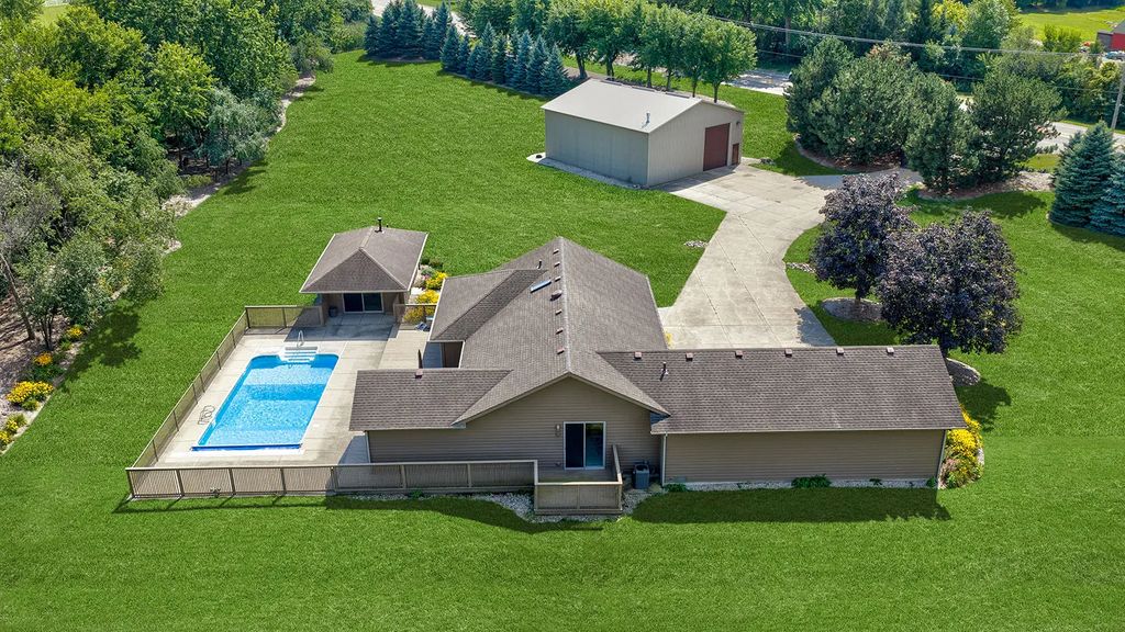 27175 N Gilmer Road, Mundelein