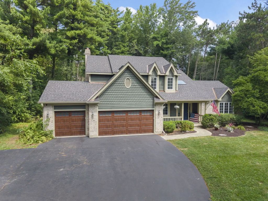4010 Terry Avenue, Crystal Lake