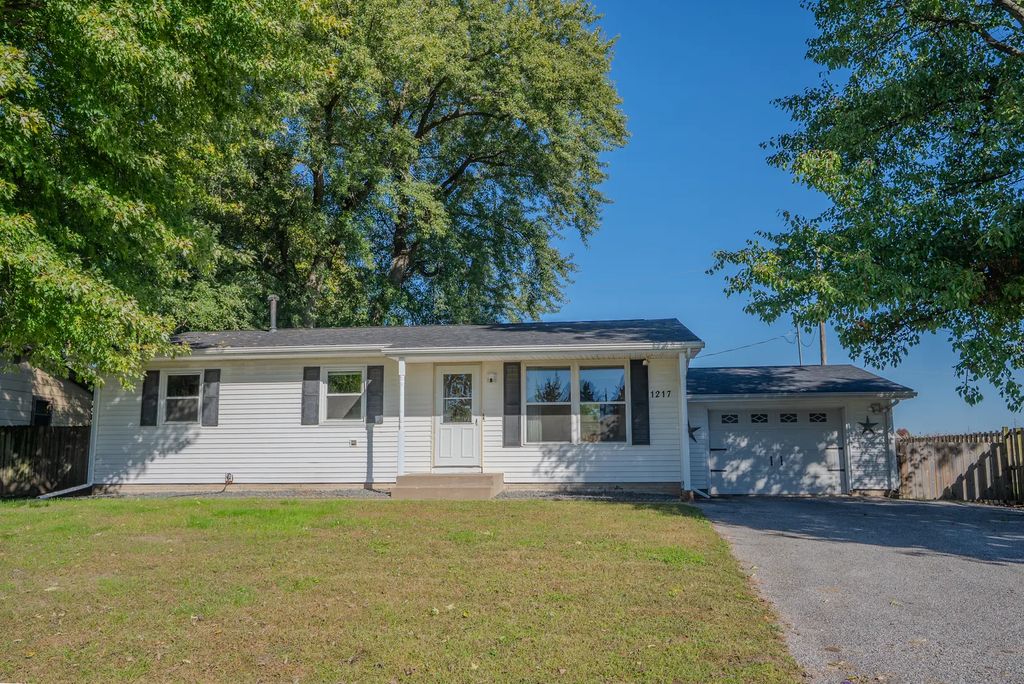 1217 Main Ave Court, Cordova