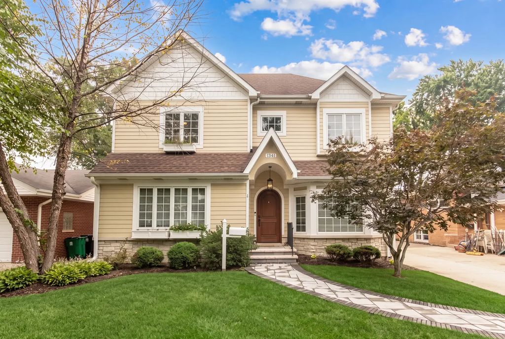 1341 Brophy Avenue, Park Ridge