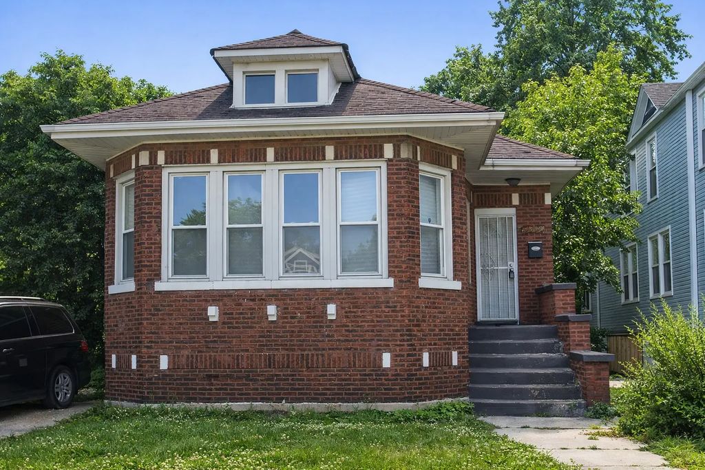 7529 S Emerald Avenue, Chicago, 60620