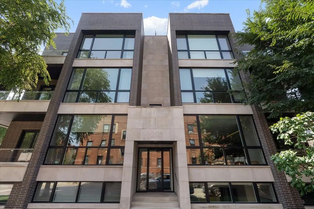 1205 W Montana Street 1w, Chicago, 60614