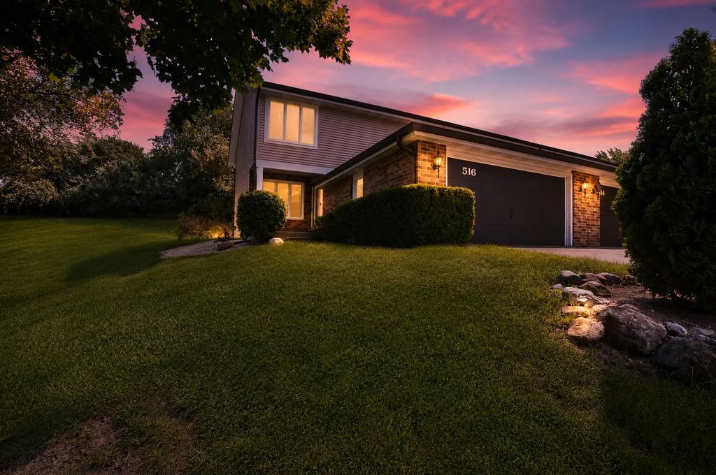 516 N Thornwood Drive, McHenry