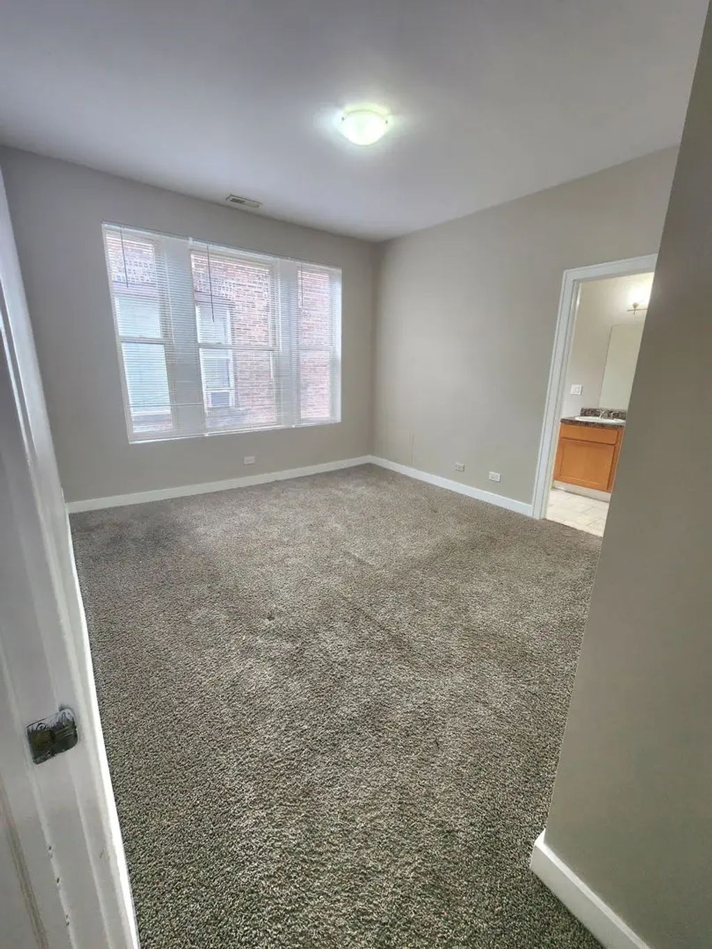 2320 E 70th Place 3, Chicago