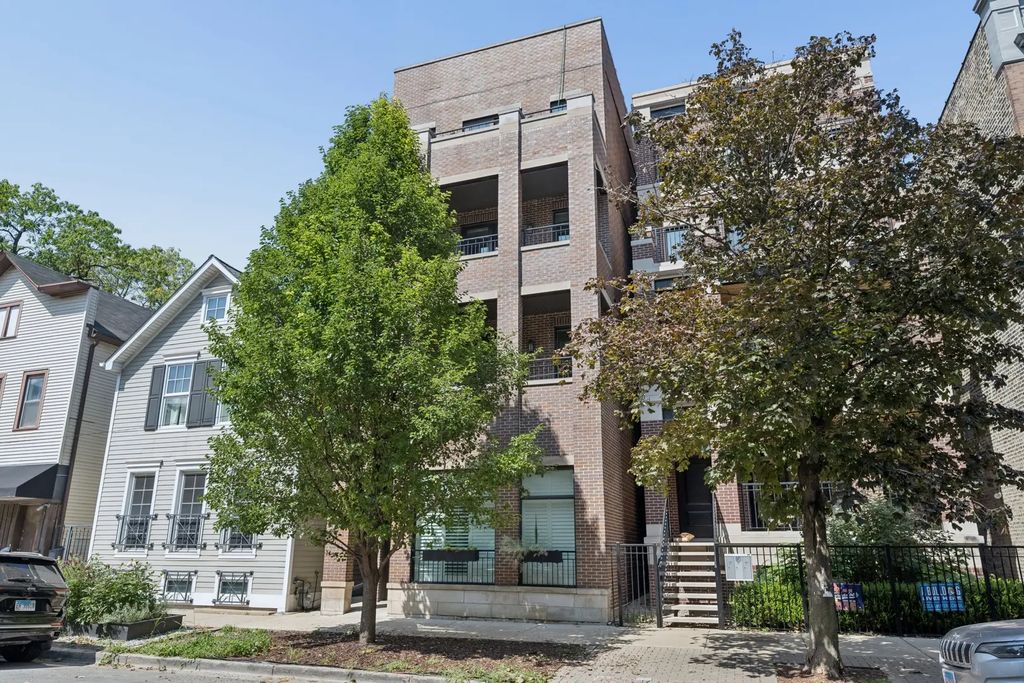 1320 W Wrightwood Avenue 3, Chicago