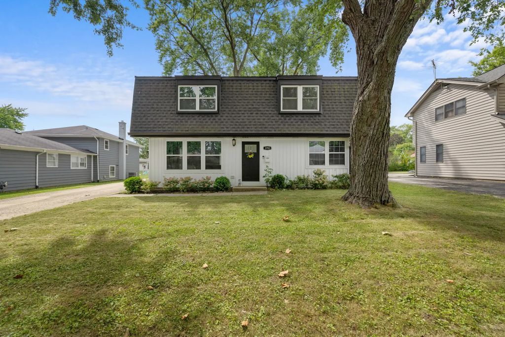 3703 Bluebird Lane, Rolling Meadows