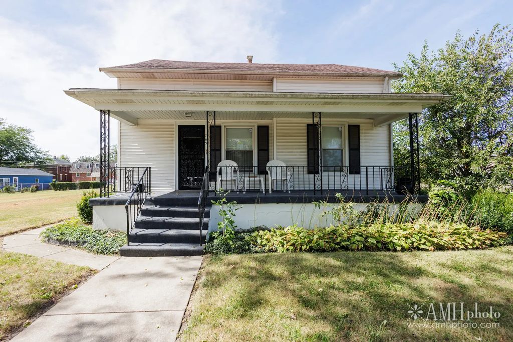765 N Rosewood Avenue, Kankakee
