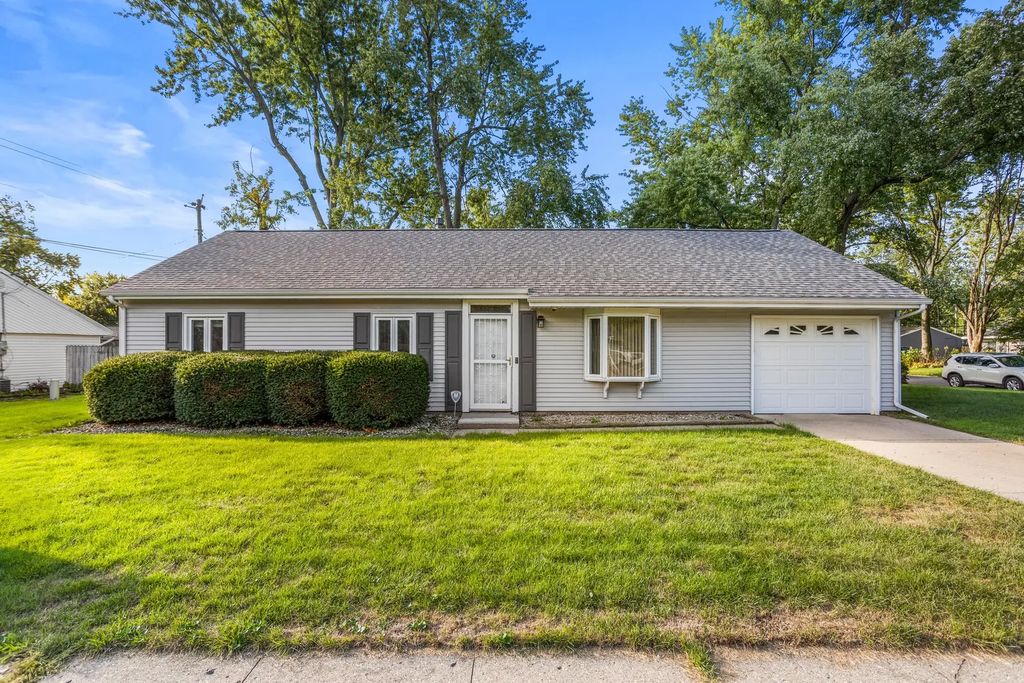 2903 Sangamon Drive, Champaign