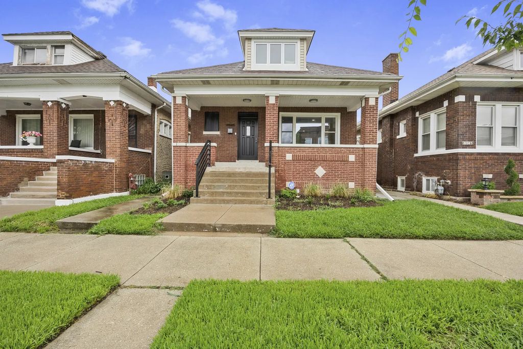 8041 S Ada Street, Chicago