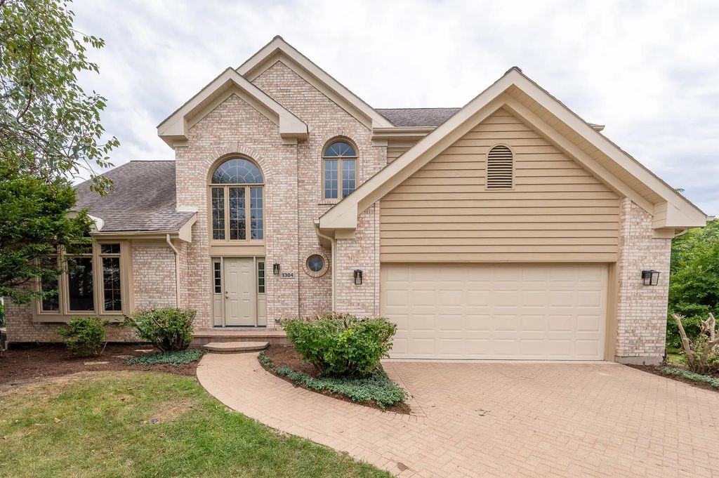 1304 Champagne Court, Naperville