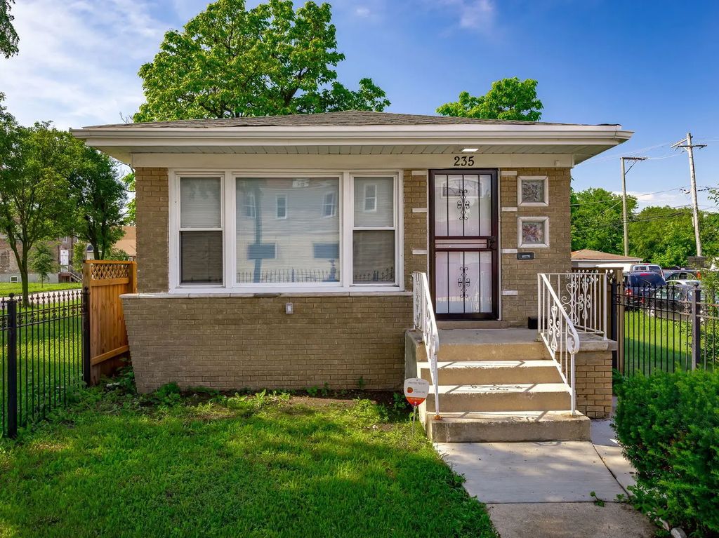 235 W 43rd Street, Chicago