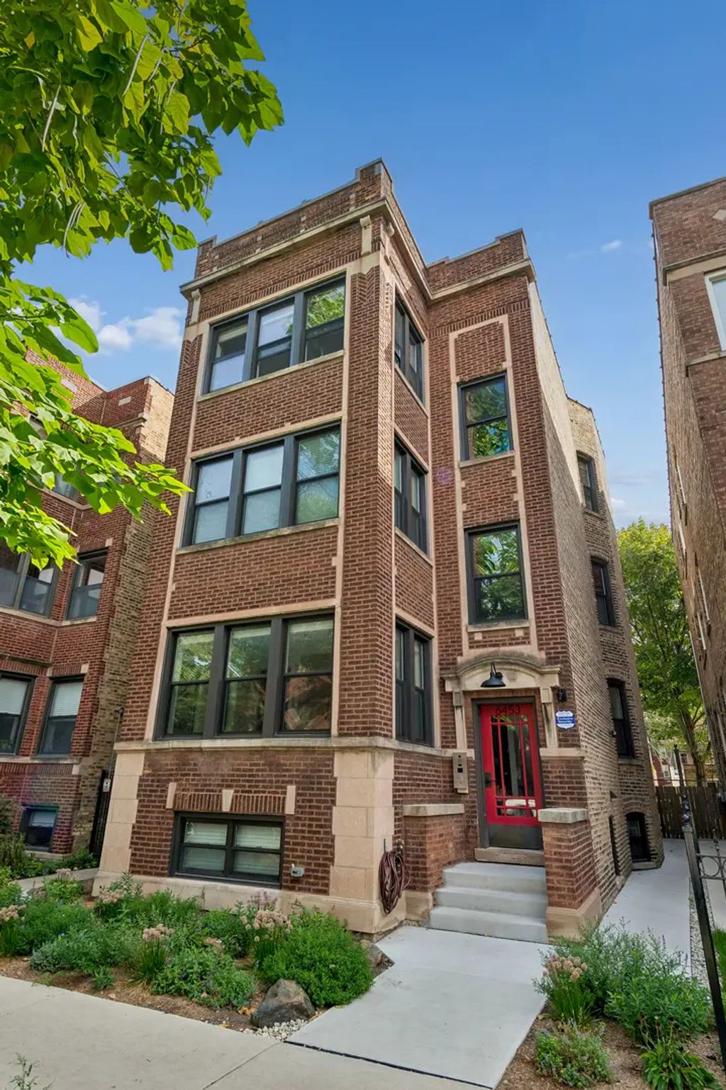 6453 N Bosworth Avenue 1, Chicago