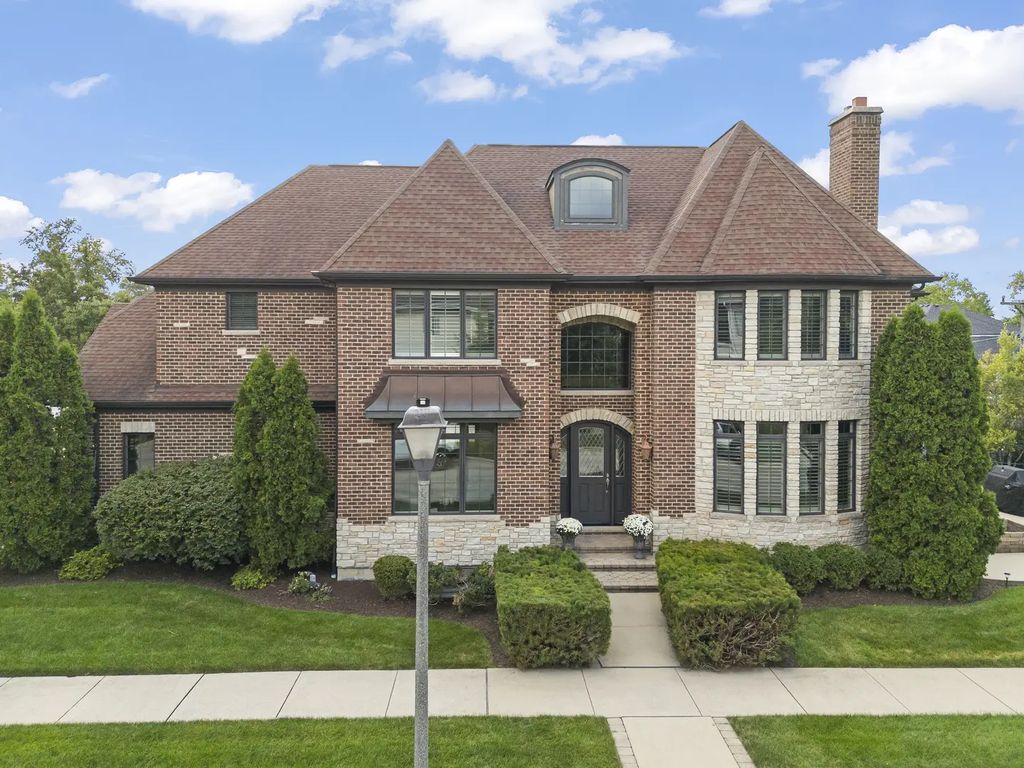 253 E Wilson Street, Elmhurst